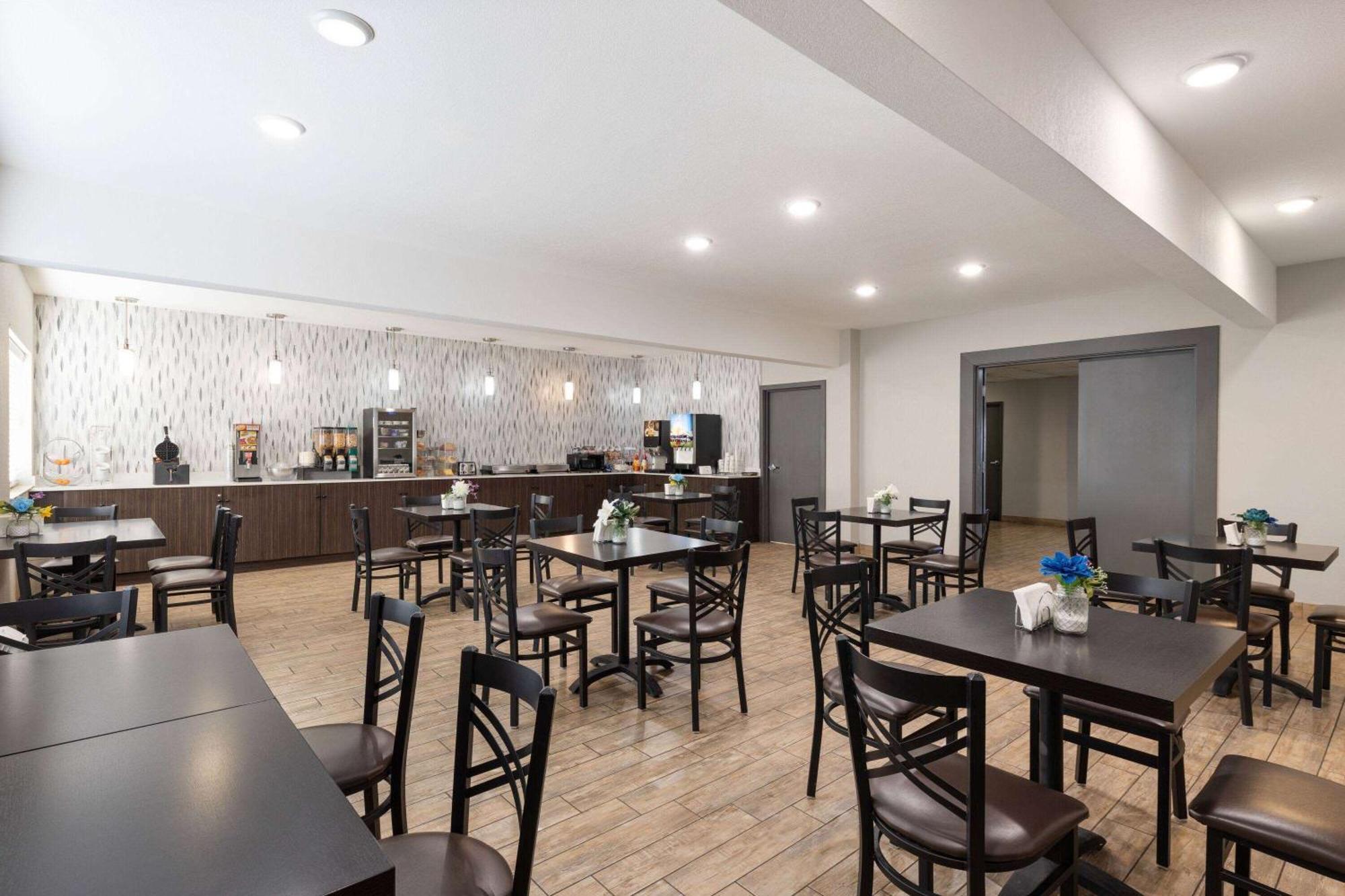 Baymont By Wyndham Moses Lake Exterior foto