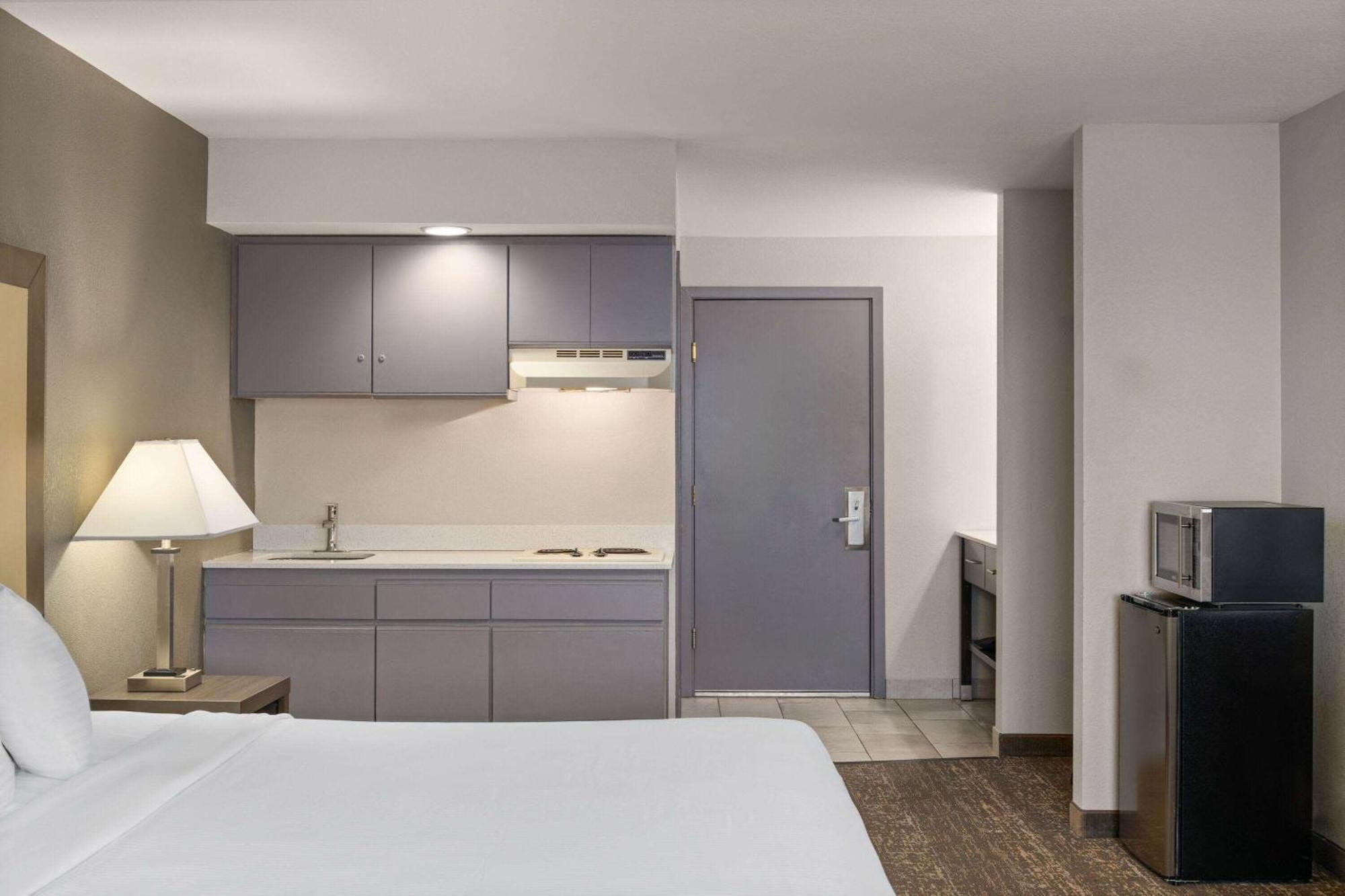 Baymont By Wyndham Moses Lake Exterior foto