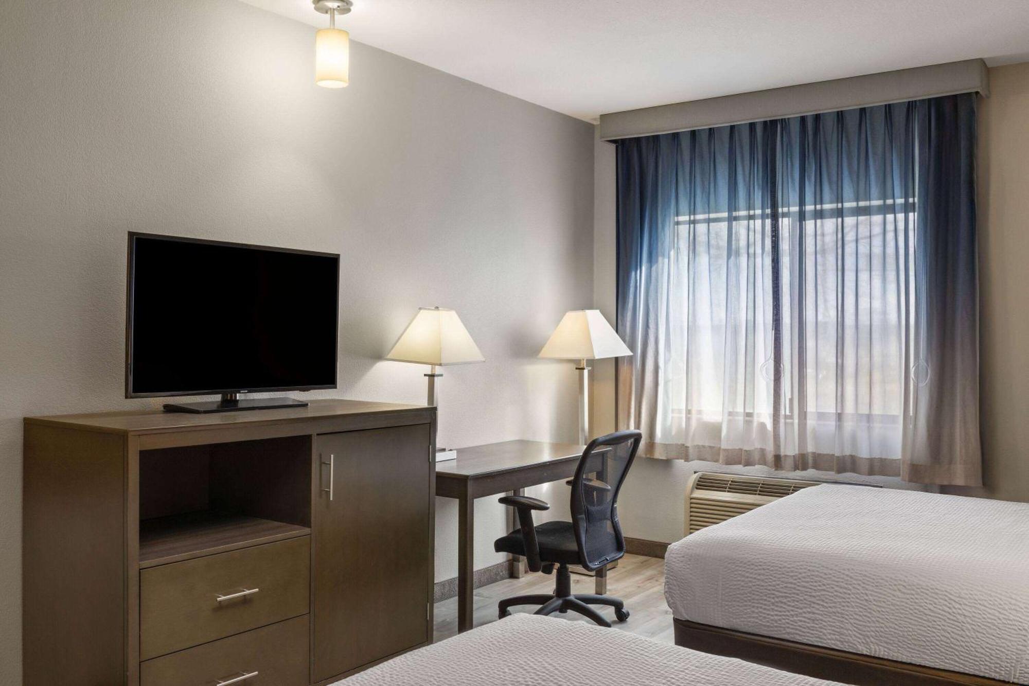 Baymont By Wyndham Moses Lake Exterior foto
