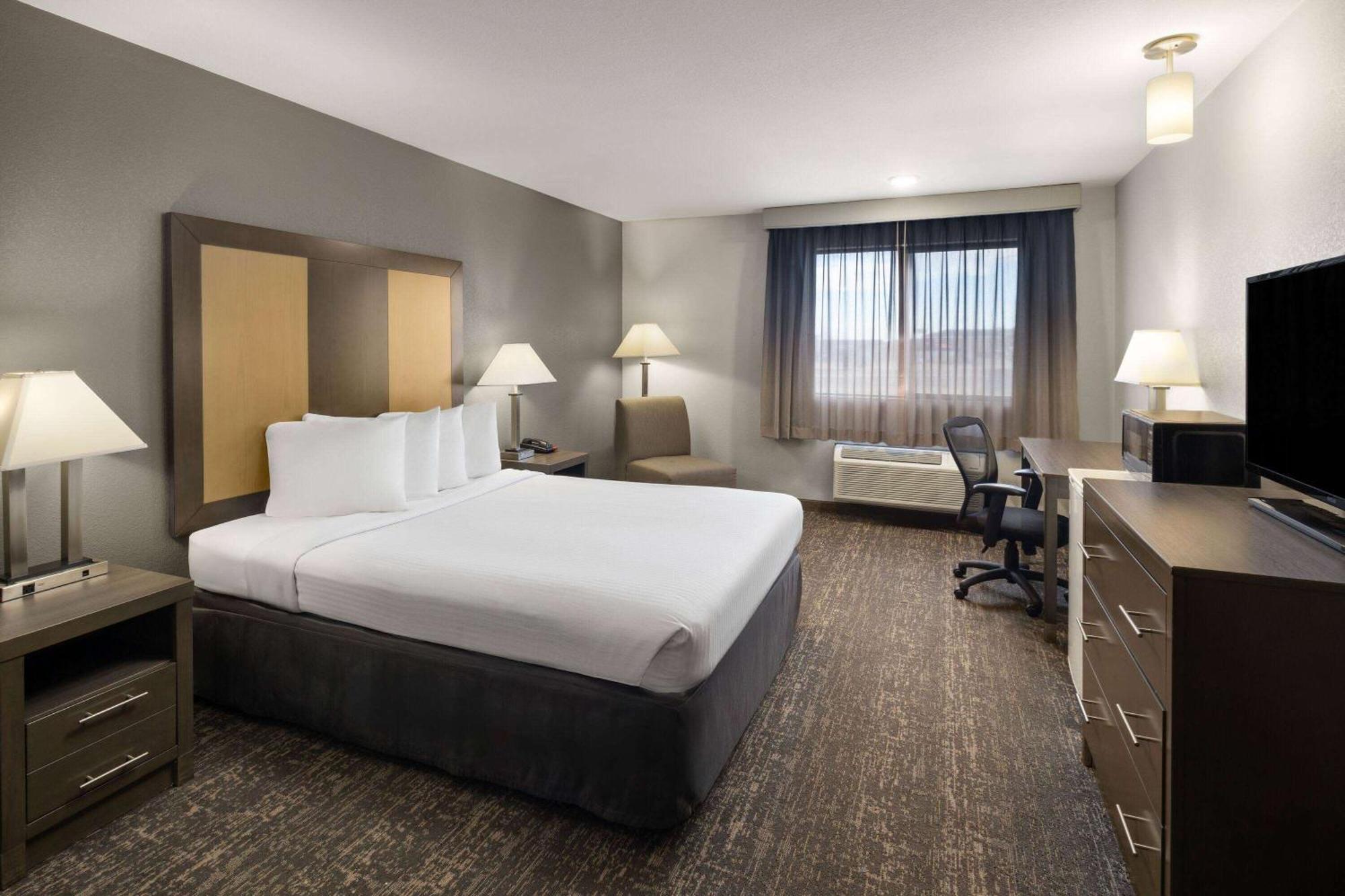 Baymont By Wyndham Moses Lake Exterior foto