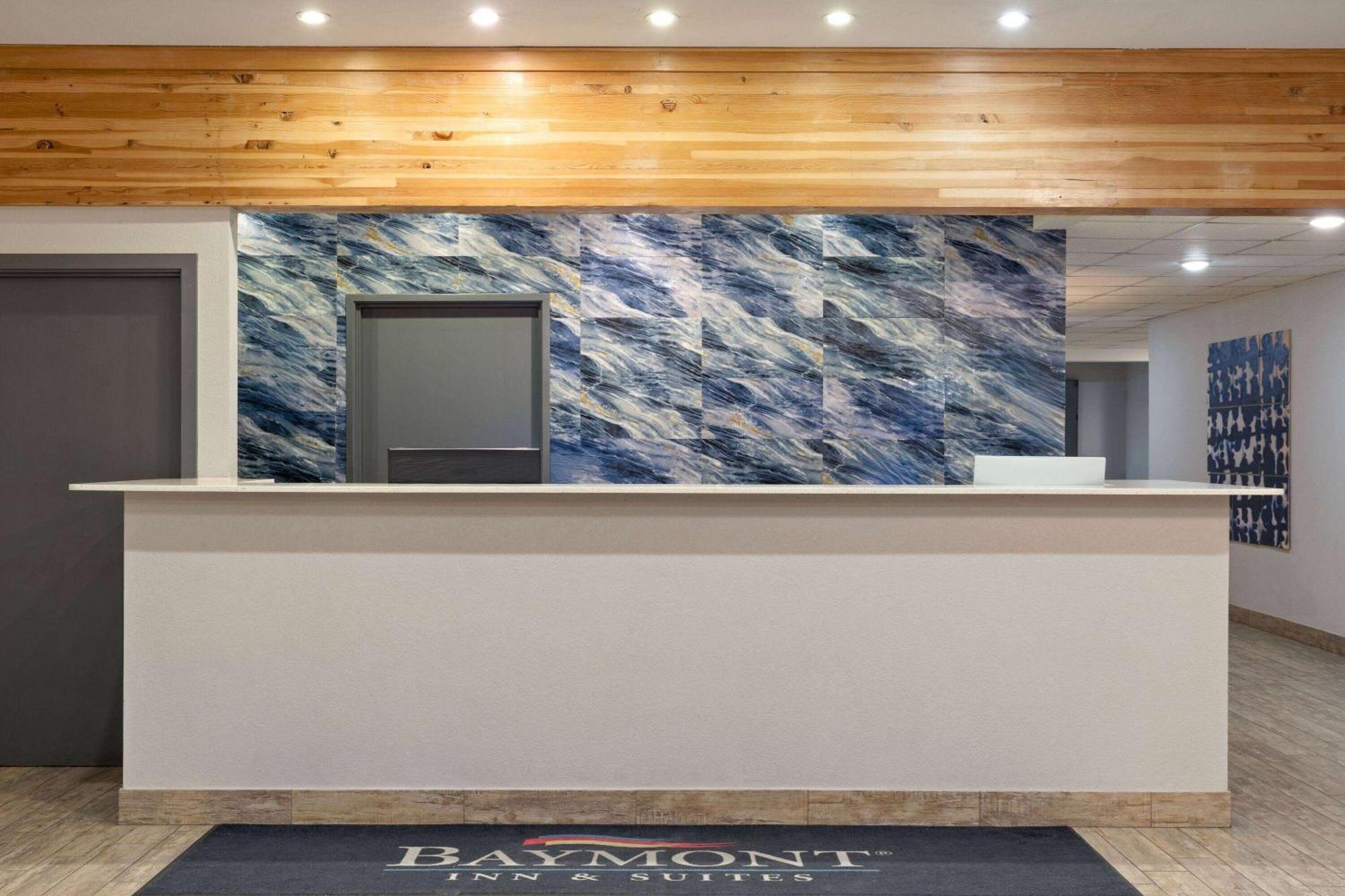 Baymont By Wyndham Moses Lake Exterior foto