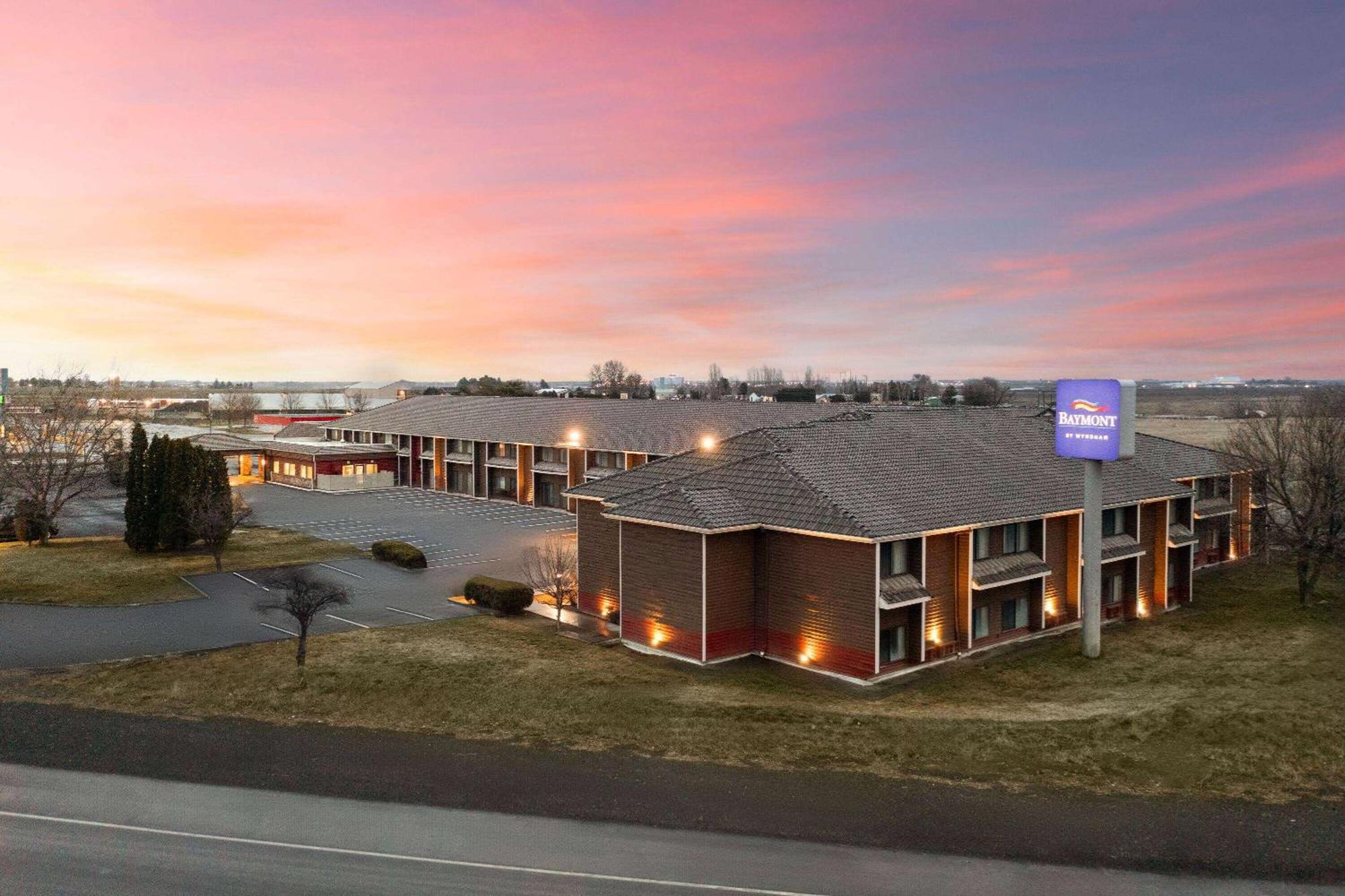 Baymont By Wyndham Moses Lake Exterior foto
